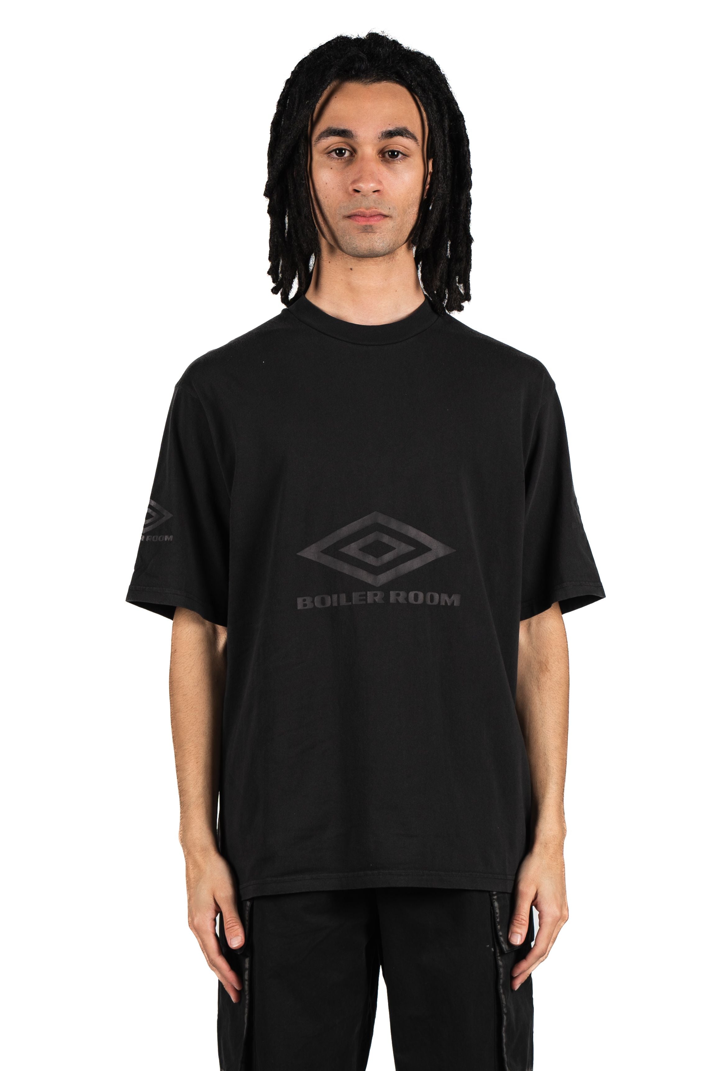 Boiler Room x Umbro Washed Tee Black – Cabinet Noir