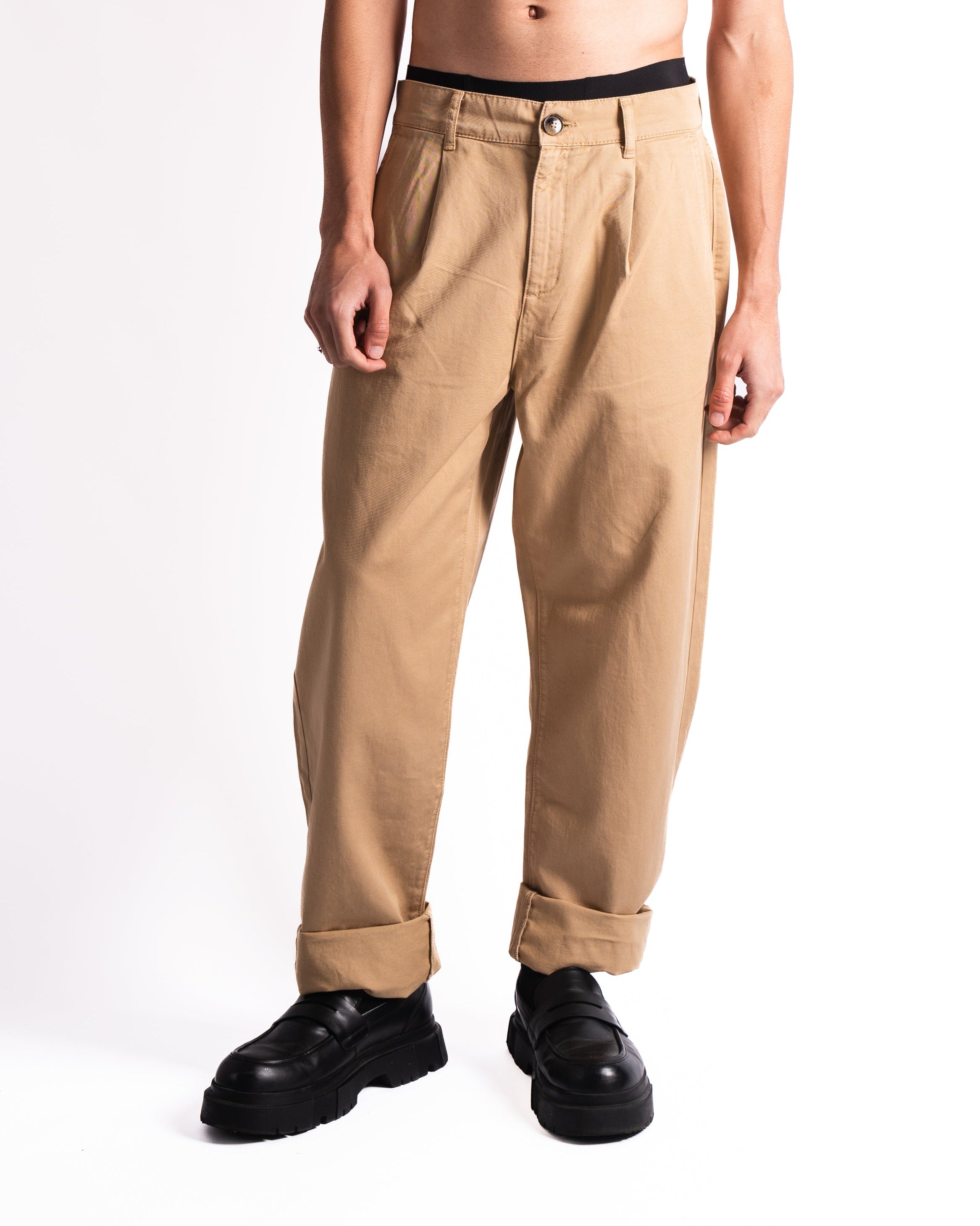 Les Deux x Yale Wide Pleated Chino Pants Light Brown – Cabinet Noir