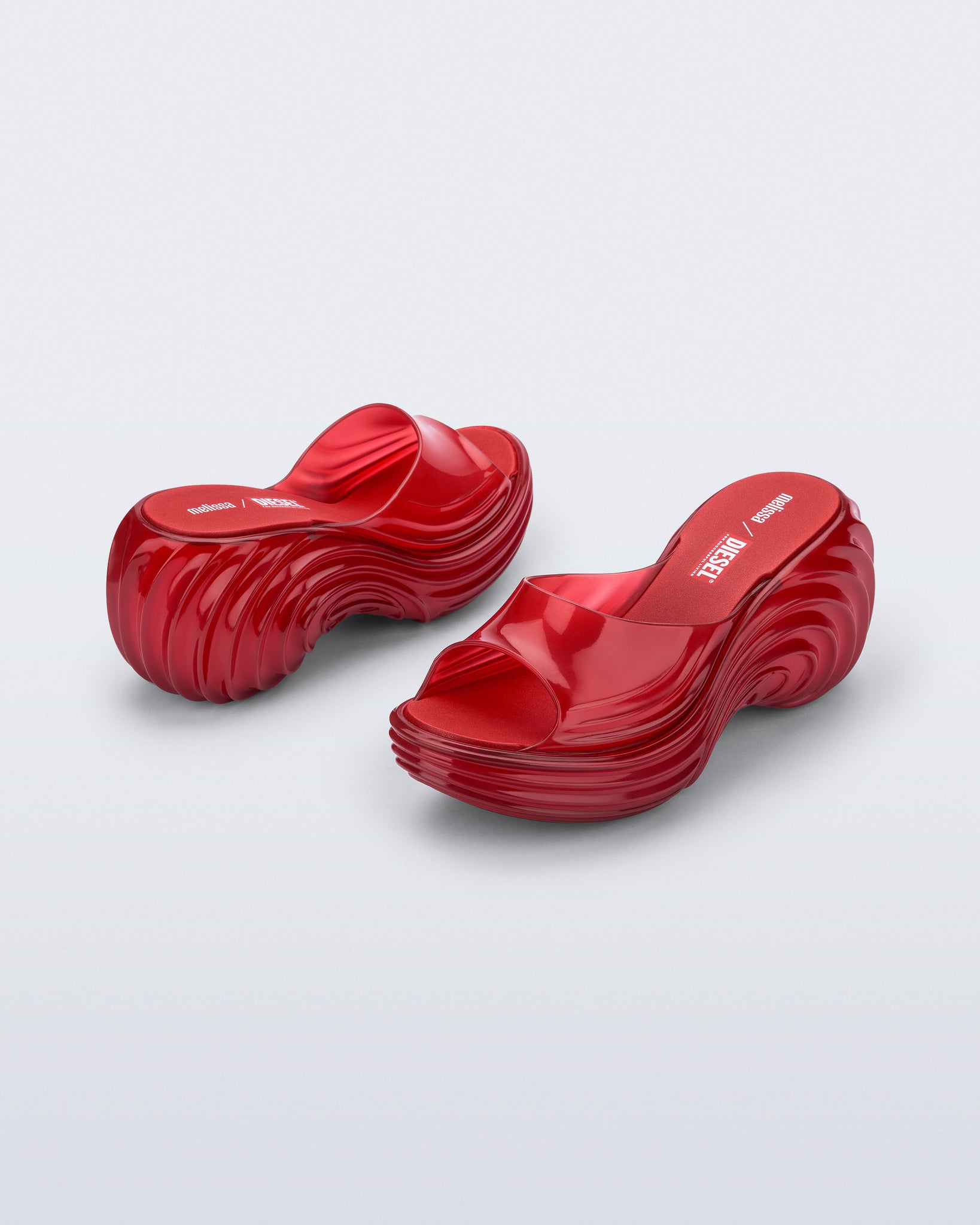 Melissa x Diesel Quantum Platform Red