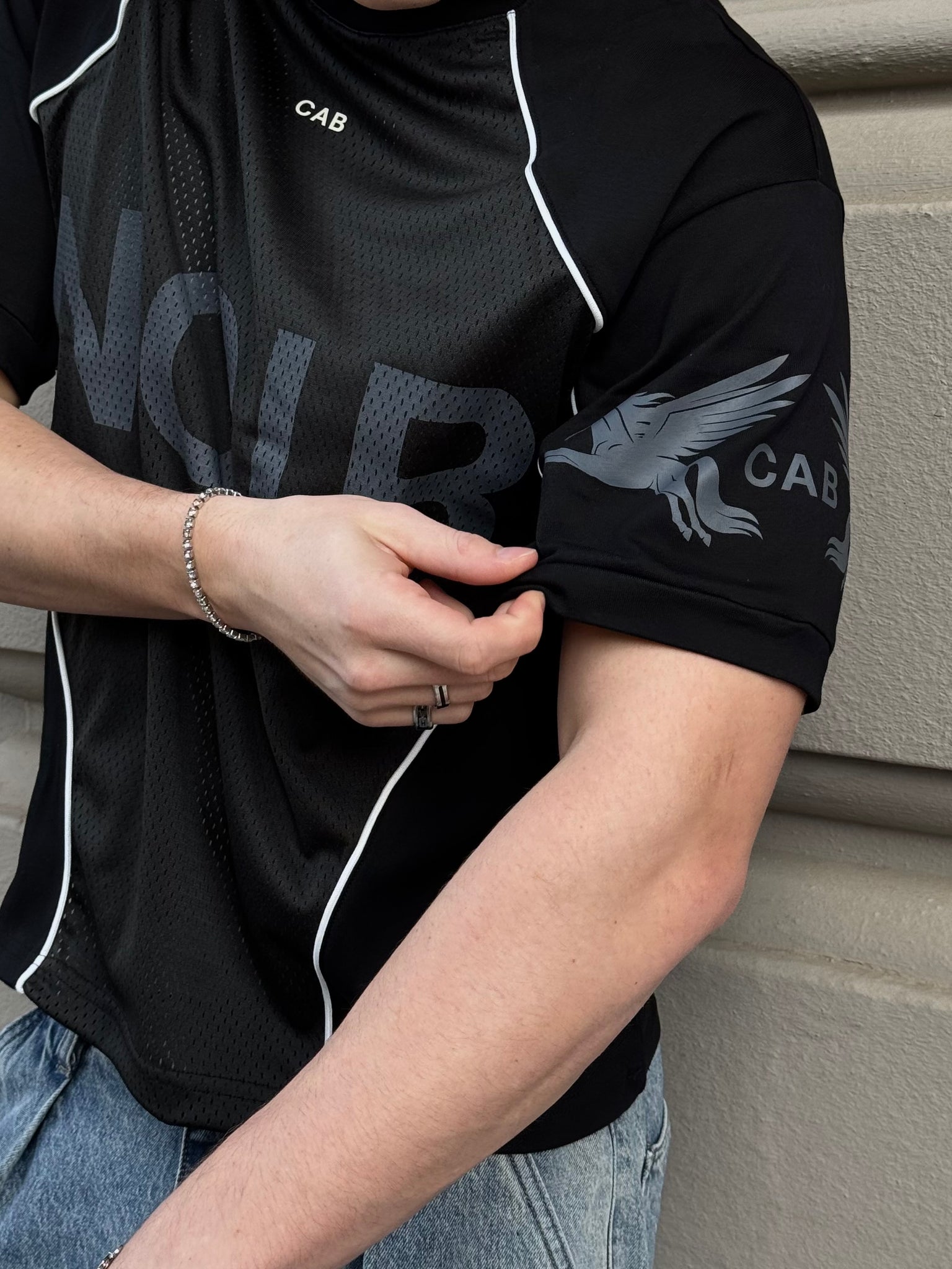 Cabinet Noir Offside Panelled Jersey Tee Black