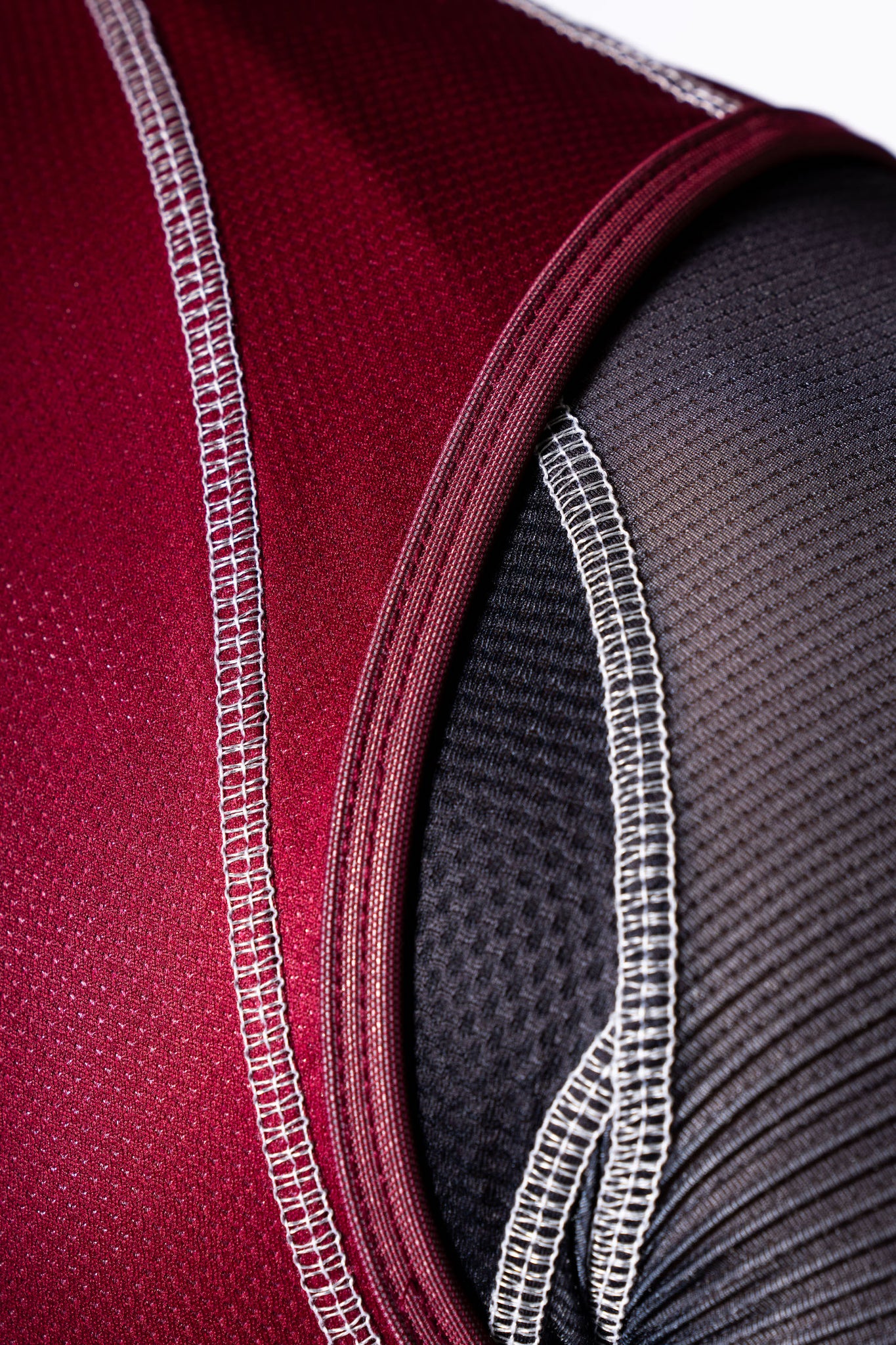 Cabinet Noir x Pedalare NOIR Vest Burgundy