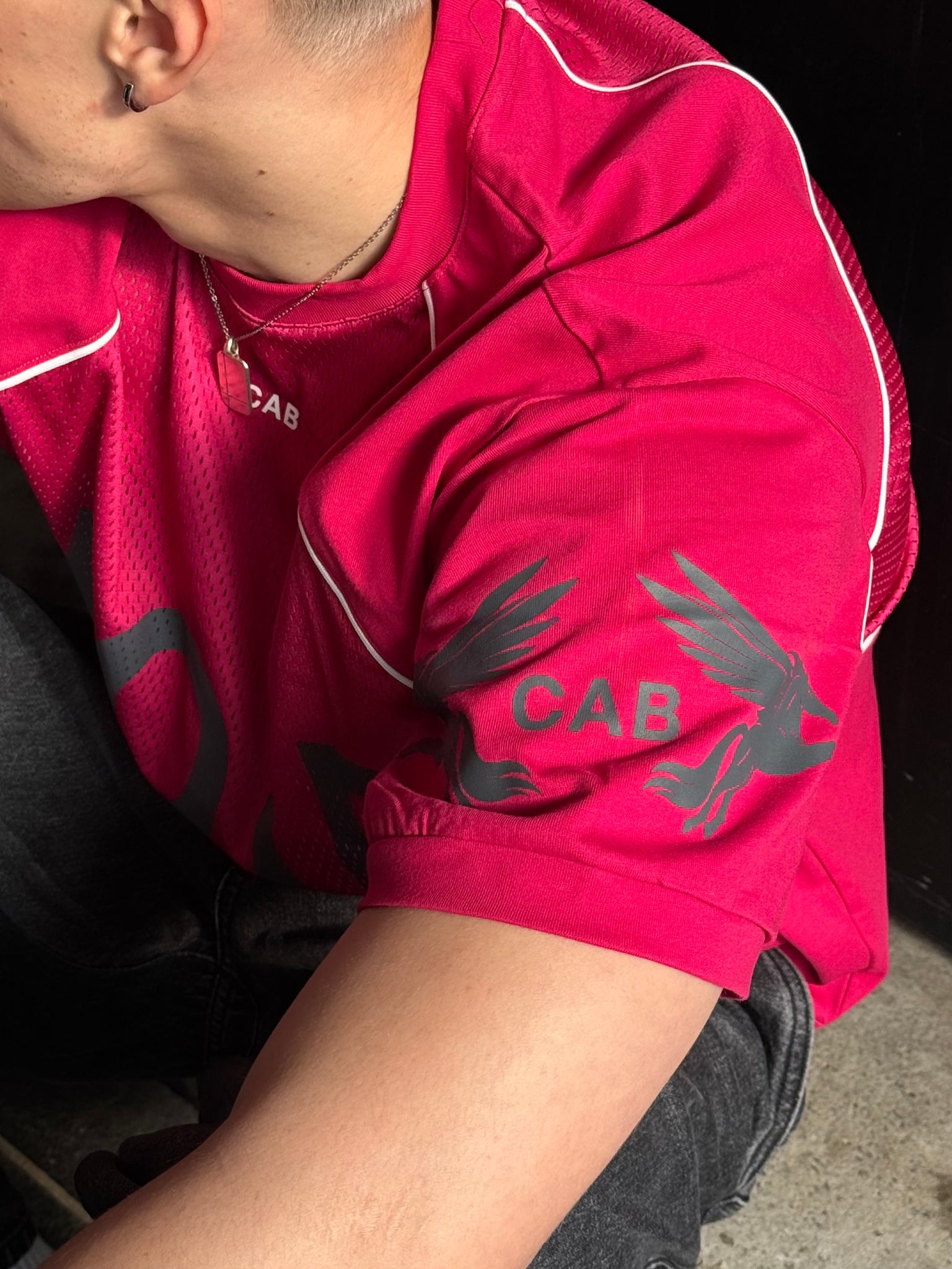 Cabinet Noir Offside Panelled Jersey Tee Burgundy