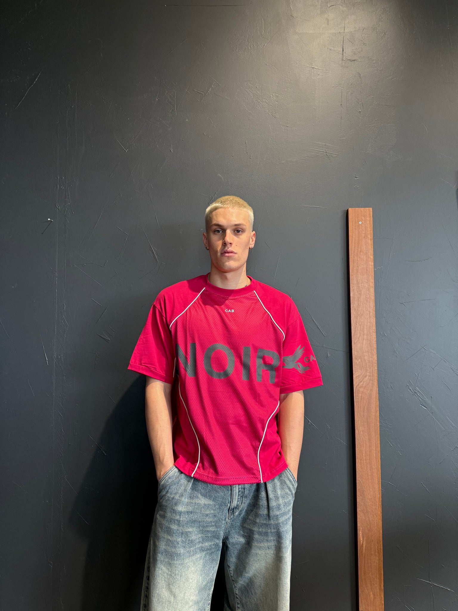 Cabinet Noir Offside Panelled Jersey Tee Burgundy