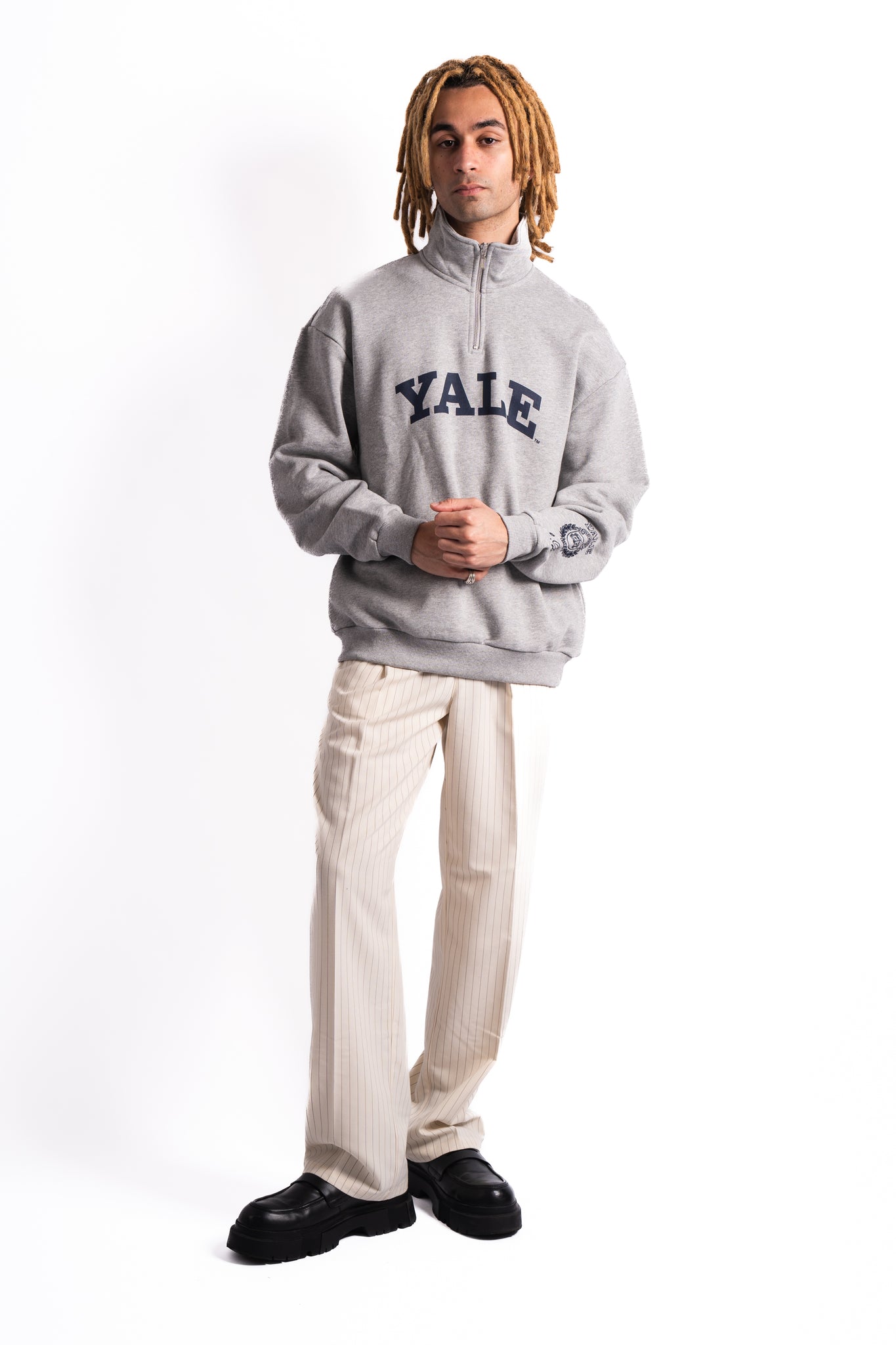 Les Deux x Yale Logo Half-Zip Sweatshirt Light Grey