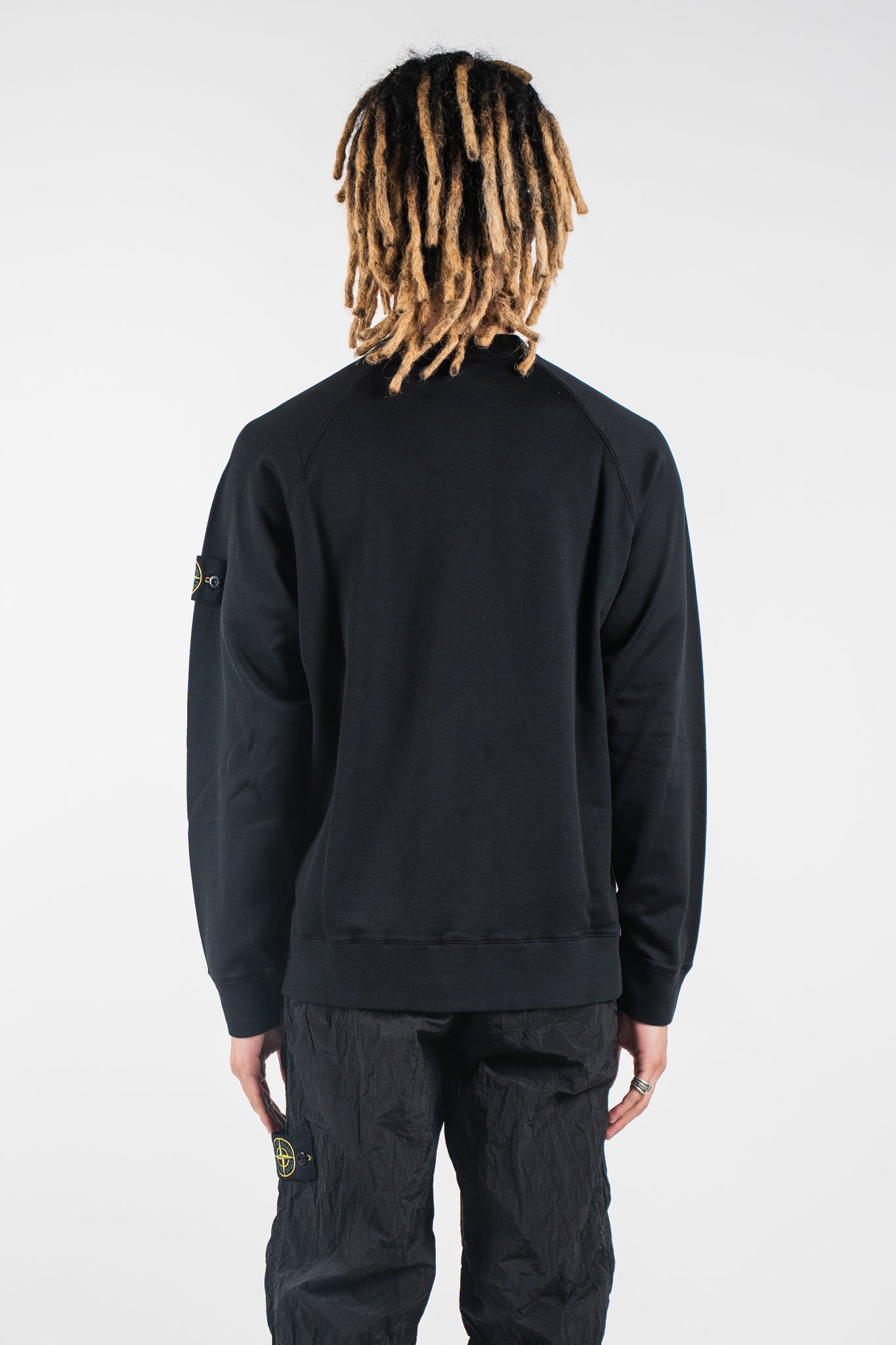 Stone Island 61000-23-S0121 Raglan Sleeves Crewneck Black