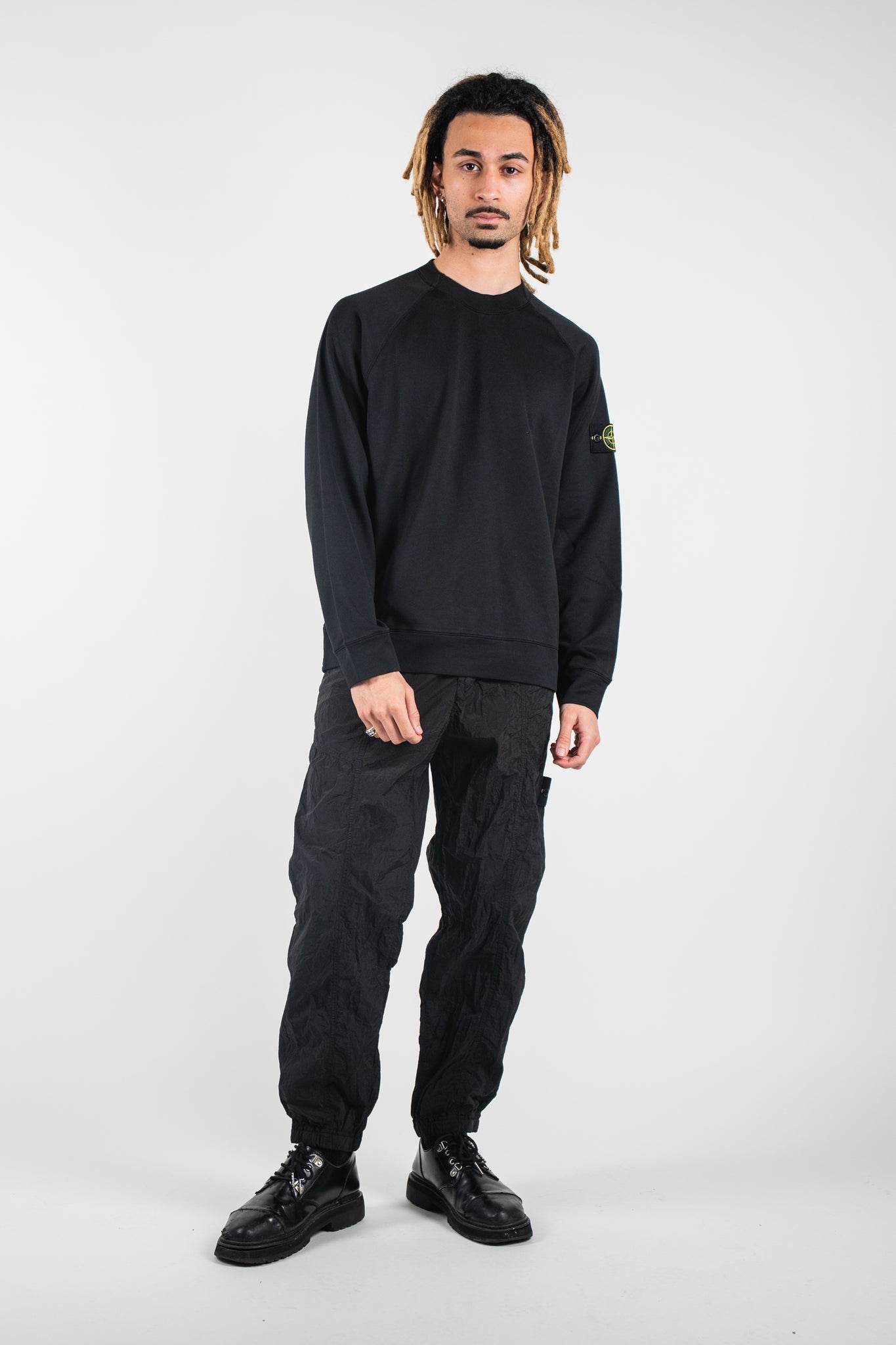 Stone Island 61000-23-S0121 Raglan Sleeves Crewneck Black
