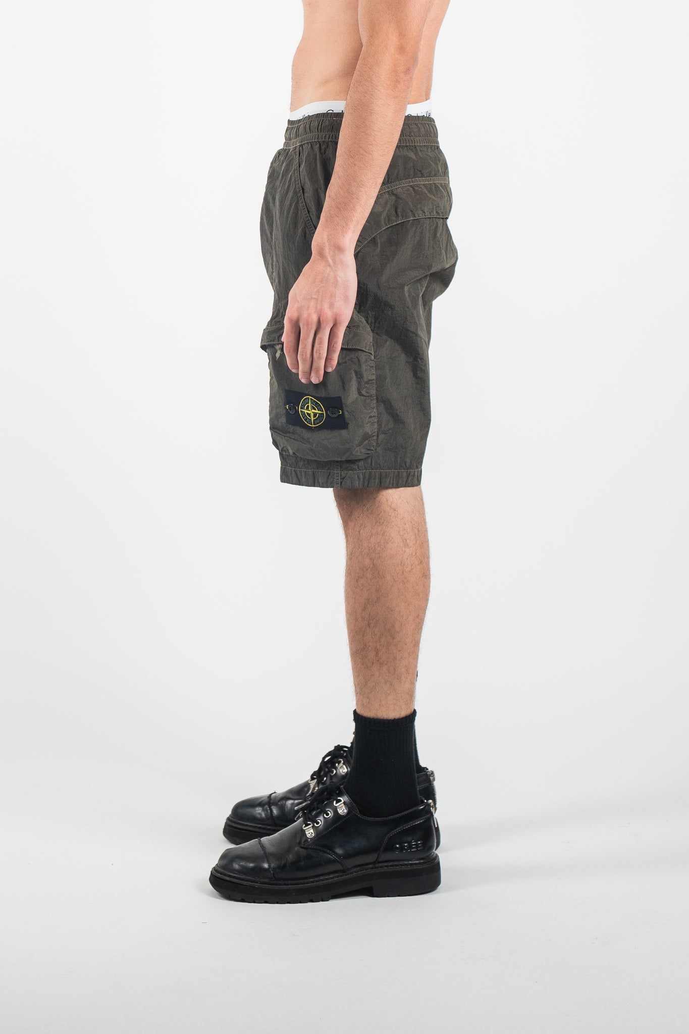 Stone Island L1000-07-S0019 Nylon Cargo Shorts Military Green