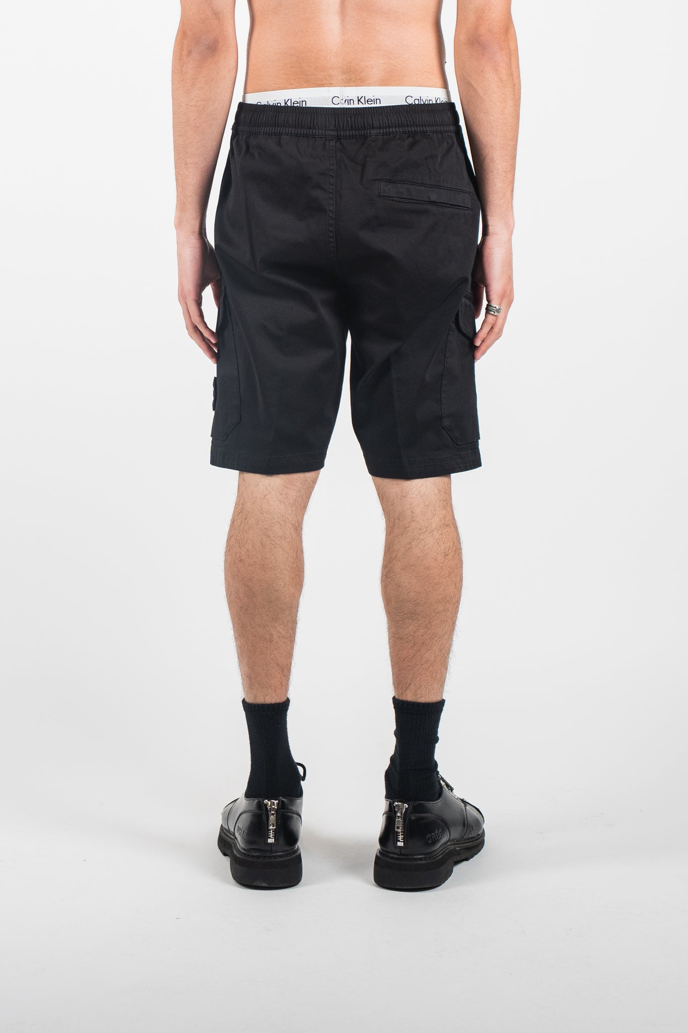 Stone Island L100L-03-S0012 Patch Cargo Bermuda Shorts Black