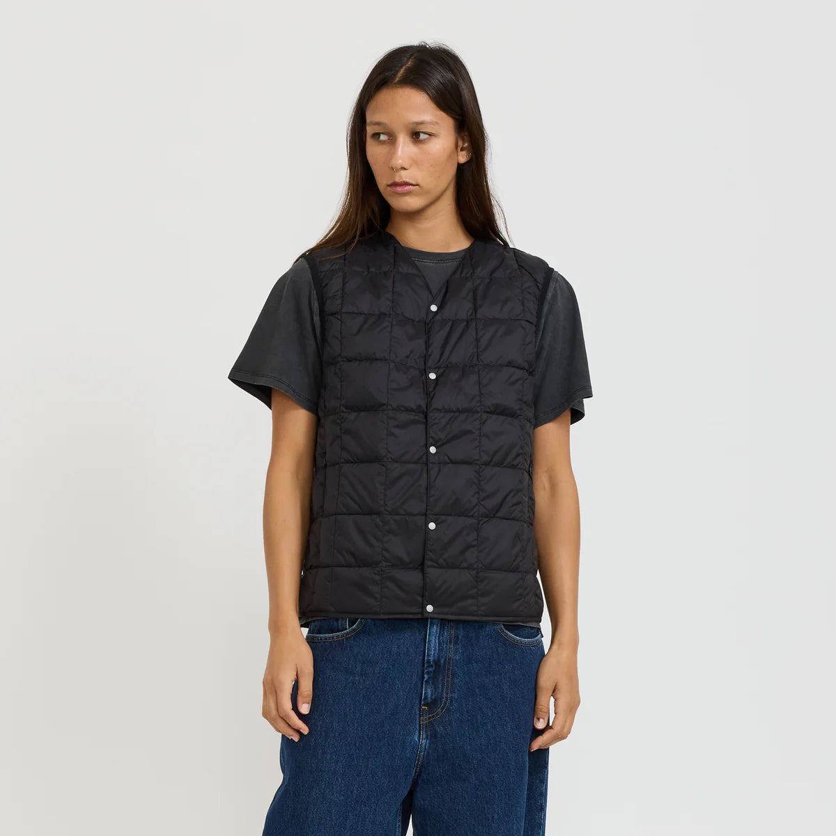 TAION V-Neck Down Vest Black